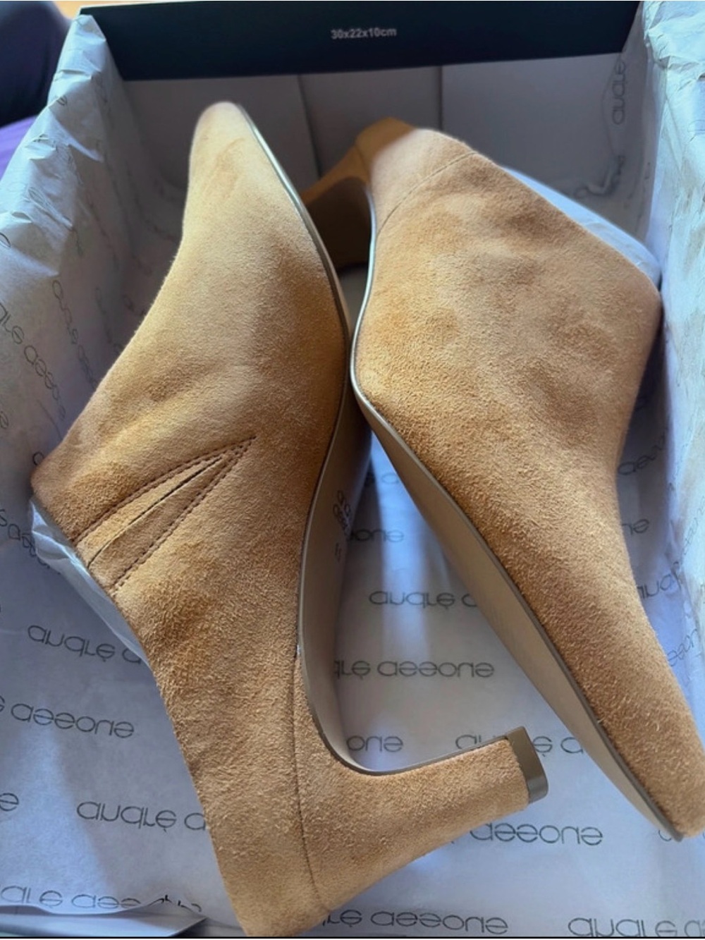 New André Assous Willow Biscuit women's size 9.5m